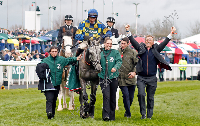 Bill-Baxter-0007 
 BILL BAXTER (Sam Twiston-Davies) with Warren Greatrex after The Randox Topham Handicap Chase
Aintree 14 Apr 2023 - Pic Steven Cargill / Racingfotos.com