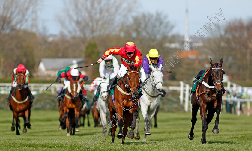 Mac-Tottie-0003 
 MAC TOTTIE (Sean Bowen) wins The Randox Topham Handicap Chase
Aintree 8 Apr 2022 - Pic Steven Cargill / Racingfotos.com