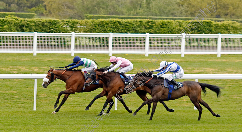 Coltrane-0001 
 COLTRANE (left, Oisin Murphy) beats CAIUS CHORISTER (right) and SWEET WILLIAM (centre) in The Longines Sagaro Stakes
Ascot 1 May 2024 - Pic Steven Cargill / Racingfotos.com