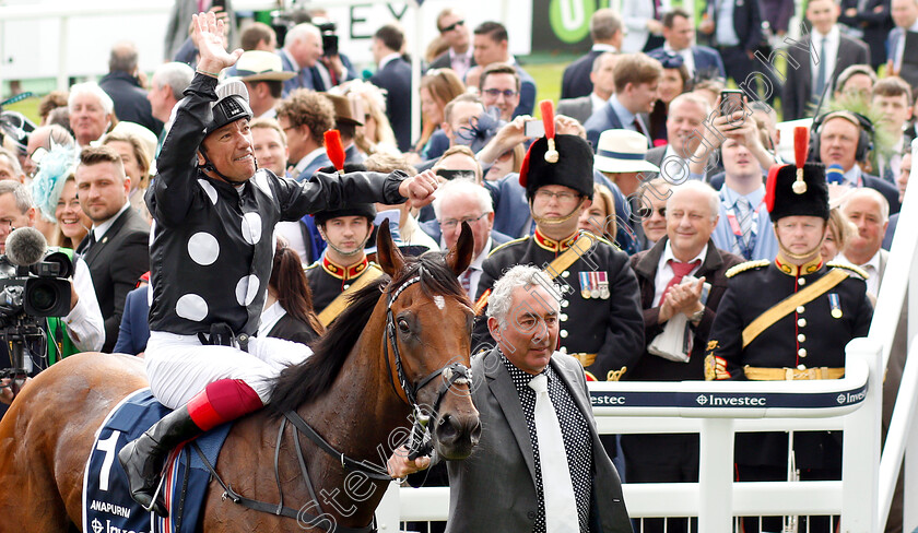 Annapurna-0011 
 ANAPURNA (Frankie Dettori) with owner Mark Weinfield after The Investec Oaks
Epsom 31 May 2019 - Pic Steven Cargill / Racingfotos.com