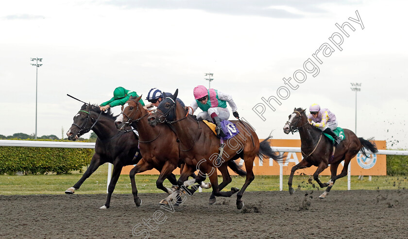 Upscale-0002 
 UPSCALE (centre, Oisin Murphy) beats BOSS DOG (left) and SAIGON DREAM (2nd left) in The Unibet Support Safe Gambling Novice Stakes Div1
Kempton 28 Aug 2024 - Pic Steven Cargill / Racingfotos.com