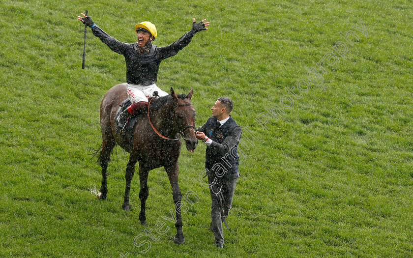 Crystal-Ocean-0011 
 CRYSTAL OCEAN (Frankie Dettori) after The Prince Of Wales's Stakes
Royal Ascot 19 Jun 2019 - Pic Steven Cargill / Racingfotos.com