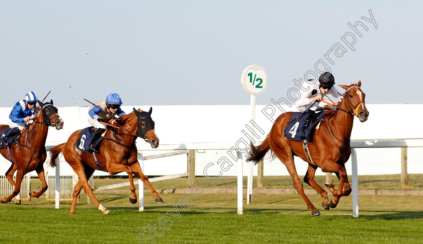 Overture-0005 
 OVERTURE (Luke Morris) beats PIQUE' (left) in The British EBF Premier Fillies Handicap
Yarmouth 18 Sep 2024 - Pic Steven Cargill / Racingfotos.com