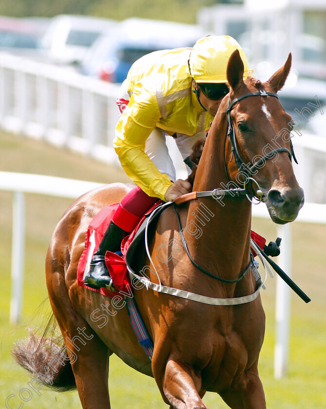 Summer-Moon-0001 
 SUMMER MOON (Frankie Dettori)
Sandown 25 Jul 2019 - Pic Steven Cargill / Racingfotos.com