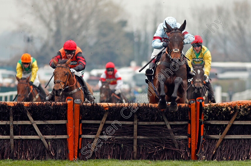 Lalor-0001 
 LALOR (Richard Johnson) wins The Betway Top Novices Hurdle Aintree 13 Apr 2018 - Pic Steven Cargill / Racingfotos.com