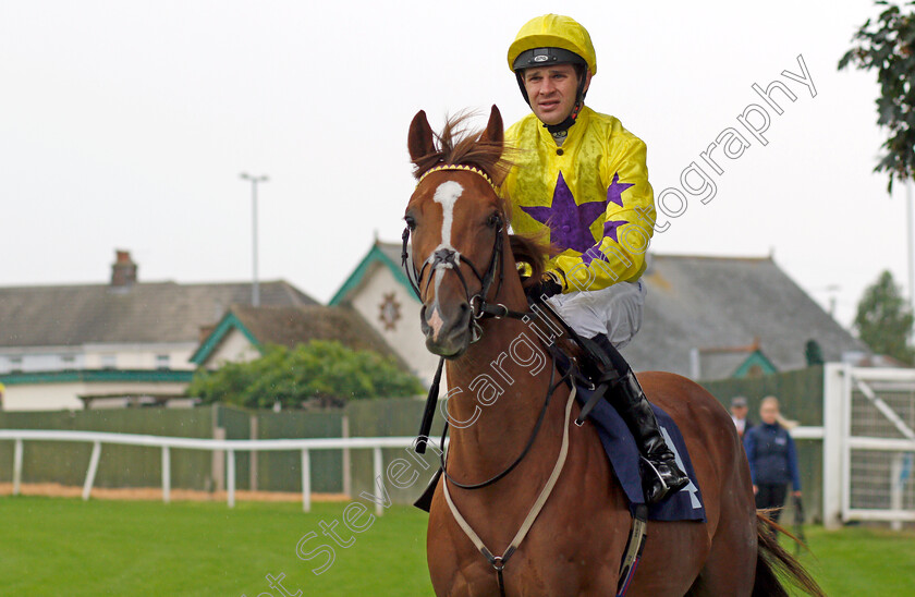 Percy s-Lad-0001 
 PERCY'S LAD (Charles Bishop)
Yarmouth 14 Sep 2021 - Pic Steven Cargill / Racingfotos.com