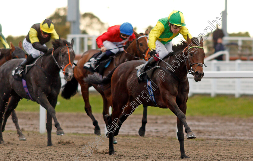 Eagles-Dare-0002 
 EAGLES DARE (Oisin Murphy) wins The tote Placepot Your First Bet Nursery
Chelmsford 15 Oct 2020 - Pic Steven Cargill / Racingfotos.com