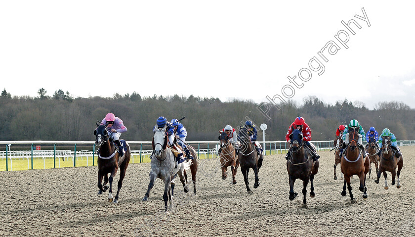 Heptathlete-0001 
 HEPTATHLETE (Laura Pearson) beats ROCKESBURY (left) in The Bombardier British Hopped Amber Beer Handicap Div2
Lingfield 29 Jan 2021 - Pic Steven Cargill / Racingfotos.com