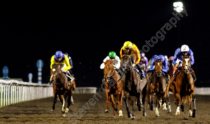 First-Principle-0004 
 FIRST PRINCIPLE (centre, Richard Kingscote) wins The Unibet EBF Novice Stakes Div1
Kempton 4 Dec 2024 - pic Steven Cargill / Racingfotos.com