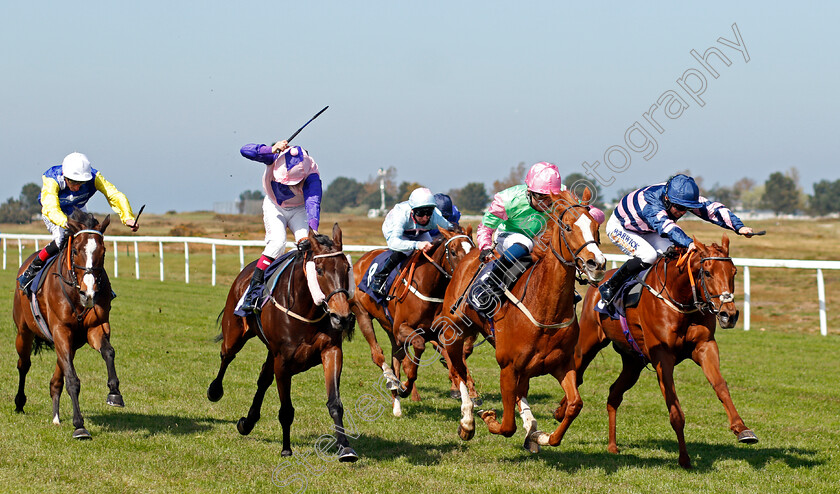 Single-0003 
 SINGLE (2nd right, George Bass) beats CHERRY COLA (right) and COQUETA (2nd left) in The Quinnbet 25% Back As A Free Bet Handicap Div1
Yarmouth 19 May 2021 - Pic Steven Cargill / Racingfotos.com