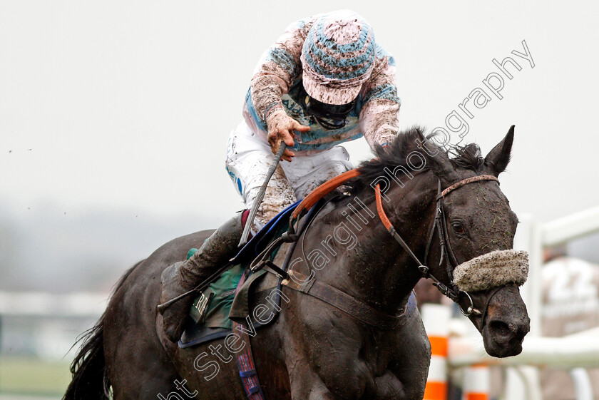 Jester-Jet-0004 
 JESTER JET (right, Robert Dunne) wins The Alder Hey Children's Charity Handicap Hurdle Aintree 13 Apr 2018 - Pic Steven Cargill / Racingfotos.com