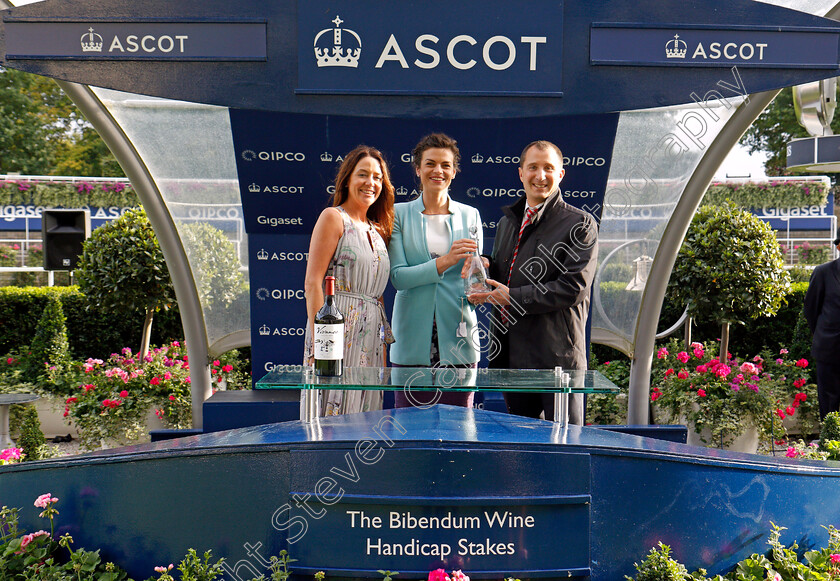 Mullionheir-0006 
 Presentation for The Bibendum Wine Handicap Ascot 8 Sep 2017 - Pic Steven Cargill / Racingfotos.com