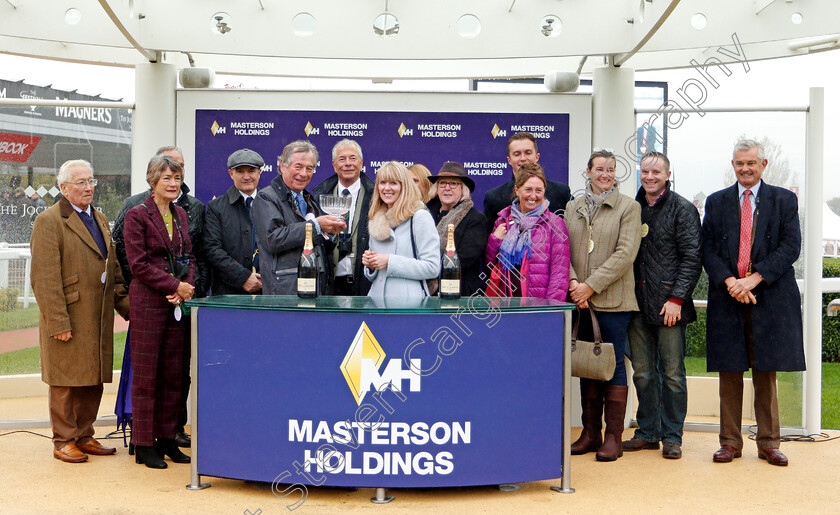 Quel-Destin-0005 
 Presentation to Martin Broughton and Friends for The Masterson Holdings Hurdle won by QUEL DESTIN 
Cheltenham 26 Oct 2019 - Pic Steven Cargill / Racingfotos.com