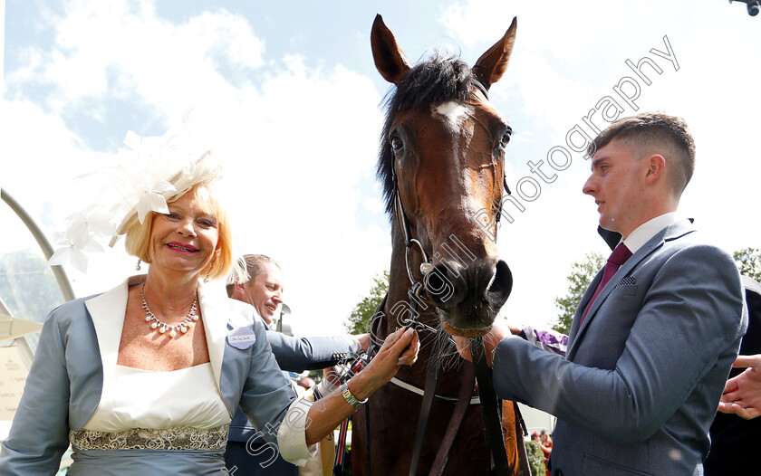 Kew-Gardens-0007 
 KEW GARDENS and Mrs Gay Smith after The Queen's Vase
Royal Ascot 20 Jun 2018 - Pic Steven Cargill / Racingfotos.com