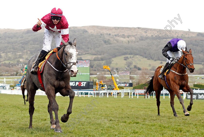 Farclas-0001 
 FARCLAS (Jack Kennedy) wins The JCB Triumph Hurdle Cheltenham 16 Mar 2018 - Pic Steven Cargill / Racingfotos.com