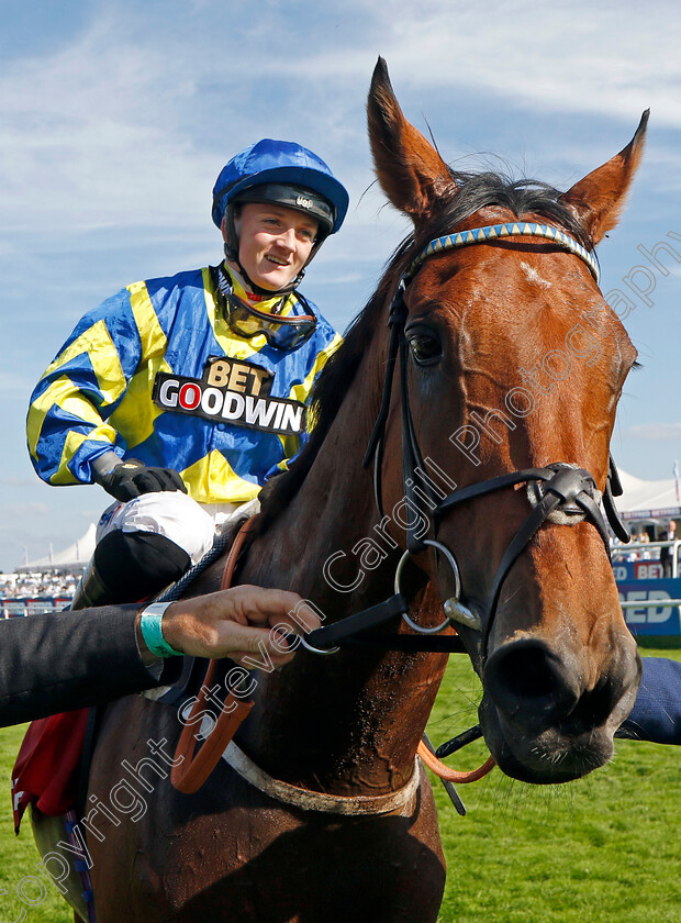 Trueshan-0010 
 TRUESHAN (Hollie Doyle) winner of The Betfred Doncaster Cup
Doncaster 15 Sep 2023 - Pic Steven Cargill / Racingfotos.com