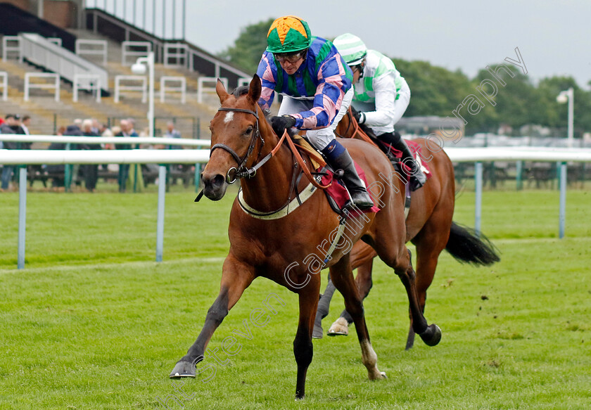 Extra-Beat-0001 
 EXTRA BEAT (Jim Crowley) wins The Betfred Nifty 50 Handicap
Haydock 24 May 2024 - Pic Steven Cargill / Racingfotos.com