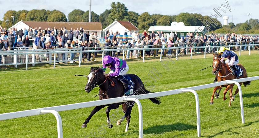 Ville-De-Grace-0004 
 VILLE DE GRACE (Ryan Moore) wins The EBF Stallions John Musker Fillies Stakes
Yarmouth 15 Sep 2021 - Pic Steven Cargill / Racingfotos.com