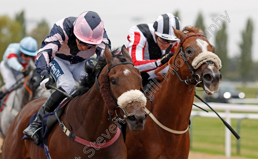 Dulla-Bhatti-0001 
 DULLA BHATTI (left, Paul Mulrennan) beats VOLTAIC (right) in The Cazoo Handicap
Southwell 4 Oct 2022 - Pic Steven Cargill / Racingfotos.com