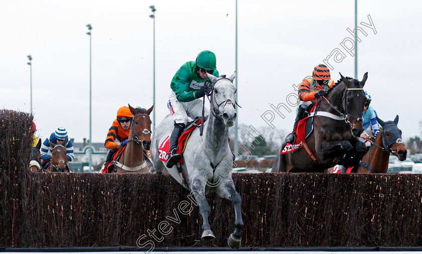 Might-Bite-0004 
 MIGHT BITE (right, Nico de Boinville) with BRISTOL DE MAI (centre) on his way to winning The 32Red King George VI Chase Kempton 26 Dec 2017 - Pic Steven Cargill / Racingfotos.com