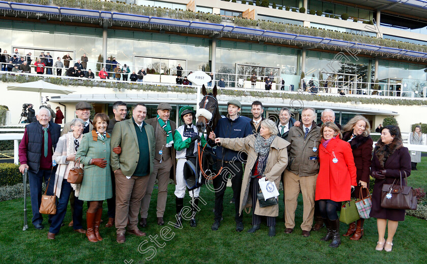 Vinndication-0011 
 VINNDICATION (David Bass) and owners after The Noel Novices Chase
Ascot 21 Dec 2018 - Pic Steven Cargill / Racingfotos.com