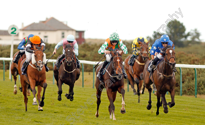 Seventii-0002 
 SEVENTII (centre, Darragh Keenan) beats FORTIA (right) and SEXY SECRET (left) in The La Continental Cafe Of Great Yarmouth Handicap Yarmouth 19 Sep 2017 - Pic Steven Cargill / Racingfotos.com