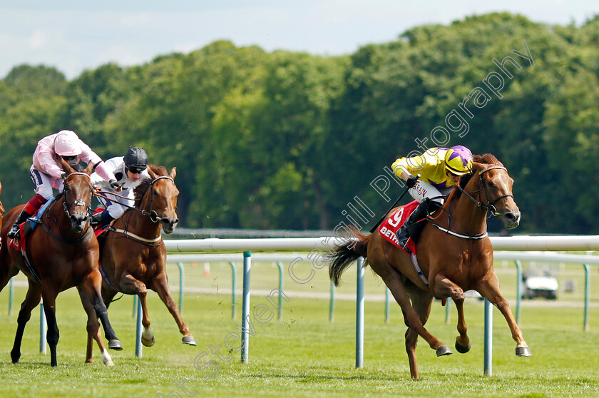 Sea-La-Rosa-0003 
 SEA LA ROSA (Tom Marquand) wins The Betfred Pinnacle Stakes
Haydock 28 May 2022 - Pic Steven Cargill / Racingfotos.com