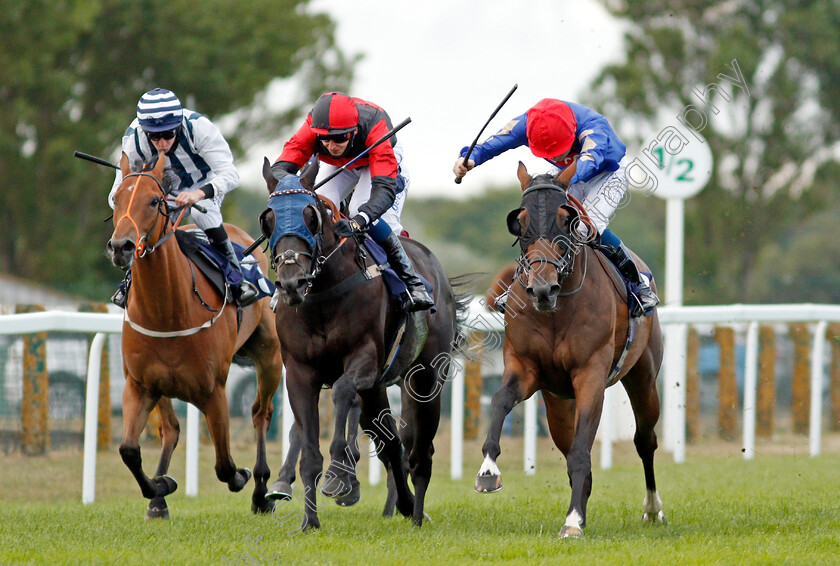 Camachess-0002 
 CAMACHESS (right, Callum Shepherd) beats ZAPPER CASS (centre) in The Follow At The Races On Twitter Handicap
Yarmouth 28 Jul 2020 - Pic Steven Cargill / Racingfotos.com