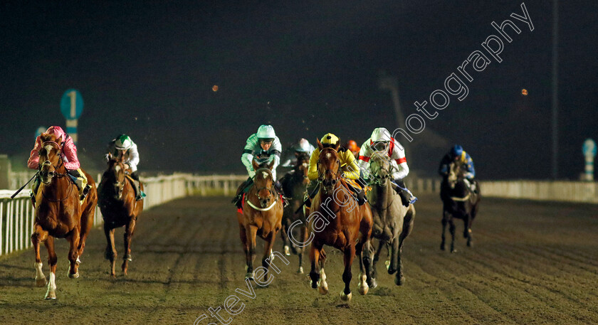 Immortal-Knight-0004 
 IMMORTAL KNIGHT (right, Raul Da Silva) beats FIGHTER COMMAND (left) in The Unibet More Boosts In More Races EBF Novice Stakes Div2
Kempton 6 Dec 2023 - Pic Steven Cargill / Racingfotos.com