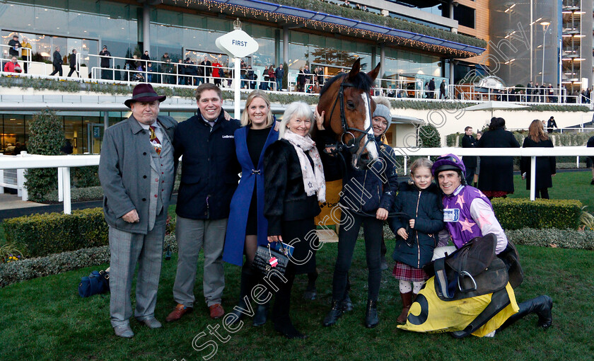 Mohaayed-0011 
 MOHAAYED (Harry Skelton) with Dan Skelton, Tim Watts and June Watts after The Betfair Exchange Trophy Handicap Hurdle
Ascot 22 Dec 2018 - Pic Steven Cargill / Racingfotos.com