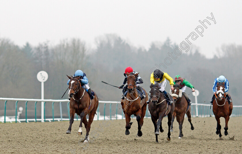 Melakaz-0001 
 MELAKAZ (left, Marco Ghiani) beats KOEMAN (right) and CATBIRD SEAT (centre) in The Betway Handicap
Lingfield 25 Jan 2022 - Pic Steven Cargill / Racingfotos.com