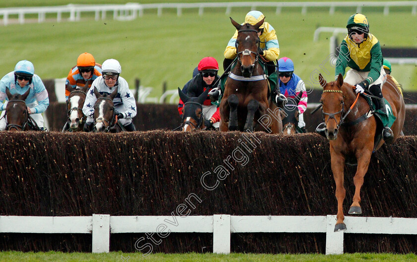 Popaway-0001 
 POPAWAY (centre, Immy Robinson) jumps with TEETON POWER (right) on her way to winning The Visit cheltenham.com Mares Open Hunters Chase Cheltenham 4 May 2018 - Pic Steven Cargill / Racingfotos.com