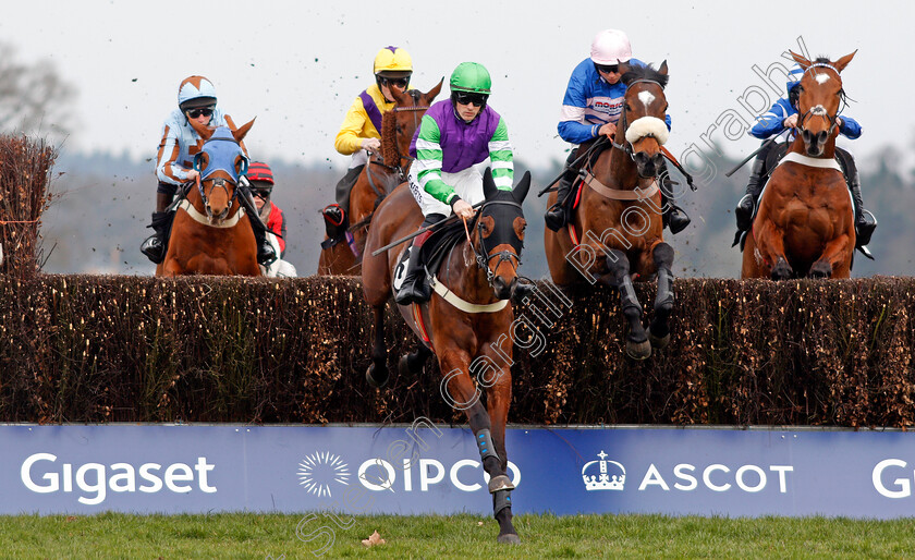 Beau-Bay-0002 
 BEAU BAY (centre, Sam Twiston-Davies) jumps with DIEGO DU CHARMIL (2nd right) Ascot 25 Mar 2018 - Pic Steven Cargill / Racingfotos.com