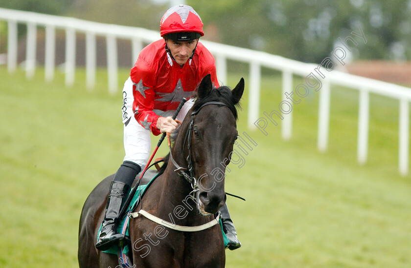 Suedois-0001 
 SUEDOIS (Daniel Tudhope)
Sandown 26 Apr 2019 - Pic Steven Cargill / Racingfotos.com