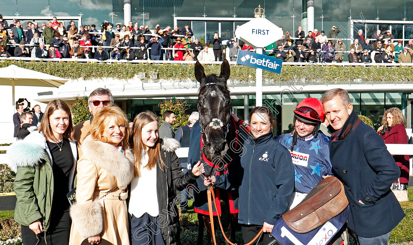 Black-Corton-0014 
 BLACK CORTON (Bryony Frost) with Jeremy Kyle and owners after winning The Sodexo Reynoldstown Novices Chase Ascot 17 Feb 2018 - Pic Steven Cargill / Racingfotos.com