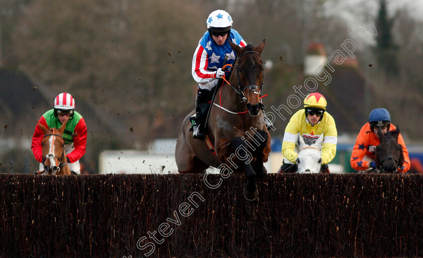 Special-Tiara-0001 
 SPECIAL TIARA (Noel Fehily) Kempton 27 Dec 2017 - Pic Steven Cargill / Racingfotos.com