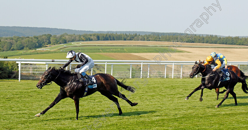 Coto-De-Caza-0001 
 COTO DE CAZA (Harry Davies) wins The British Stallion Studs EBF Alice Keppel Fillies Stakes
Goodwood 31 Jul 2024 - Pic Steven Cargill / Racingfotos.com