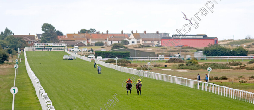 X-J-Rascal-0005 
 X J RASCAL (right, Ryan Moore) beats STAR PLAYER (left) in the Moulton Nurseries Nursery
Yarmouth 14 Sep 2022 - Pic Steven Cargill / Racingfotos.com