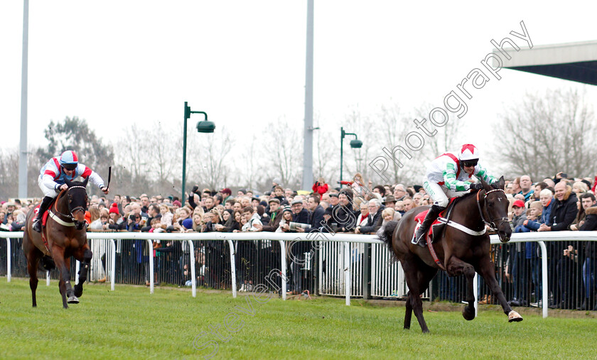 Mister-Fisher-0002 
 MISTER FISHER (Nico De Boinville) wins The 32Red Casino Novices Hurdle
Kempton 26 Dec 2018 - Pic Steven Cargill / Racingfotos.com