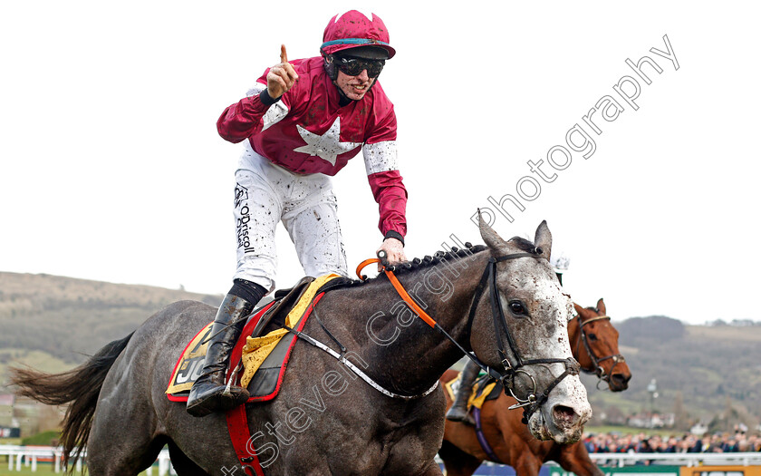 Farclas-0003 
 FARCLAS (Jack Kennedy) wins The JCB Triumph Hurdle Cheltenham 16 Mar 2018 - Pic Steven Cargill / Racingfotos.com