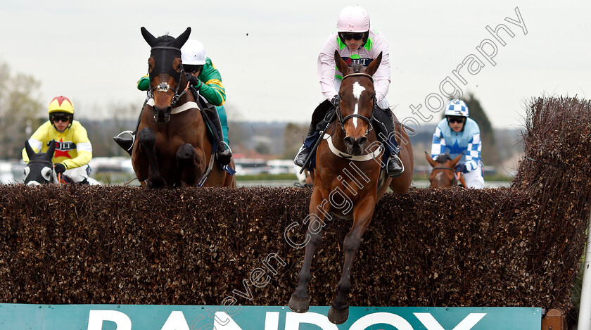 Min-0002 
 MIN (Ruby Walsh) wins The JLT Melling Chase
Aintree 5 Apr 2019 - Pic Steven Cargill / Racingfotos.com