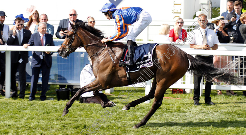 Forever-Together-0009 
 FOREVER TOGETHER (Donnacha O'Brien) wins The Investec Oaks - passing trainer Aidan O'Brien and owner Derrick Smith after the line
Epsom 1 Jun 2018 - Pic Steven Cargill / Racingfotos.com