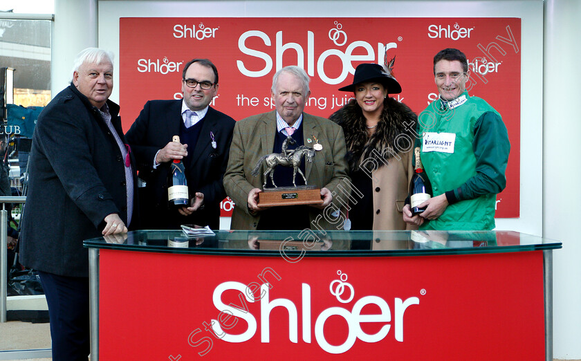 Sceau-Royal-0010 
 Presentation to David Minton, Alan King and Daryl Jacob for The Shloer Chase won by SCEAU ROYAL
Cheltenham 18 Nov 2018 - Pic Steven Cargill / Racingfotos.com