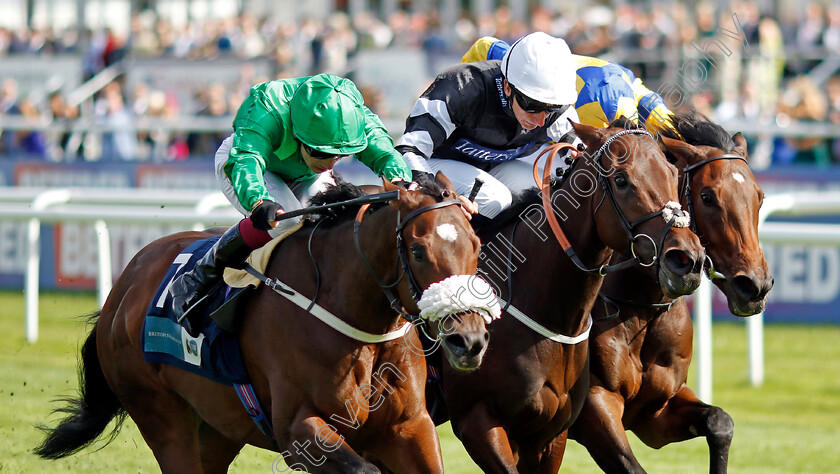 Ghost-Run-0002 
 GHOST RUN (left, Oisin Murphy) beats OOLONG POOBONG (centre) in The British Stallions Studs EBF Fillies Nursery
Doncaster 12 Sep 2024 - Pic Steven Cargill / Racingfotos.com