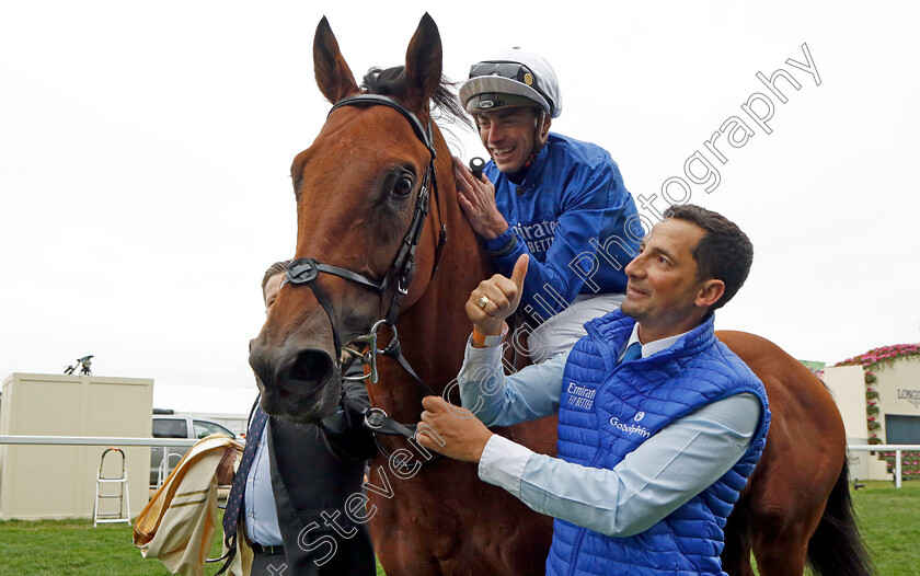 Naval-Crown-0013 
 NAVAL CROWN (James Doyle) wins The Platinum Jubilee Stakes
Royal Ascot 18 Jun 2022 - Pic Steven Cargill / Racingfotos.com