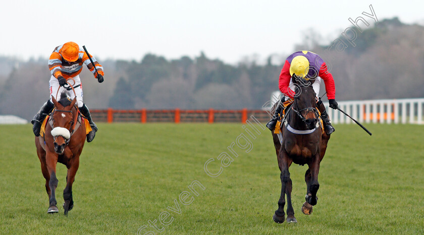 Dashel-Drasher-0004 
 DASHEL DRASHER (Matt Griffiths) beats MASTER TOMMYTUCKER (left) in The Betfair Ascot Chase
Ascot 20 Feb 2021 - Pic Steven Cargill / Racingfotos.com