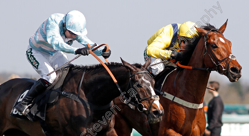 Black-Op-0006 
 BLACK OP (left, Noel Fehily) beats LOSTINTRANSLATION (right) in The Betway Mersey Novices Hurdle Aintree 14 Apr 2018 - Pic Steven Cargill / Racingfotos.com