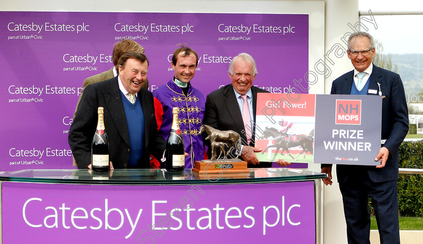 Sunshade-0009 
 Presentation of NHMOPS £10k bonus for The Queen by Robert Waley-Cohen to David Minton, Nicky Henderson and Nico de Boinville after The Catesby Estates PLC Mares Handicap Hurdle won by SUNSHADE
Cheltenham 18 Apr 2019 - Pic Steven Cargill / Racingfotos.com