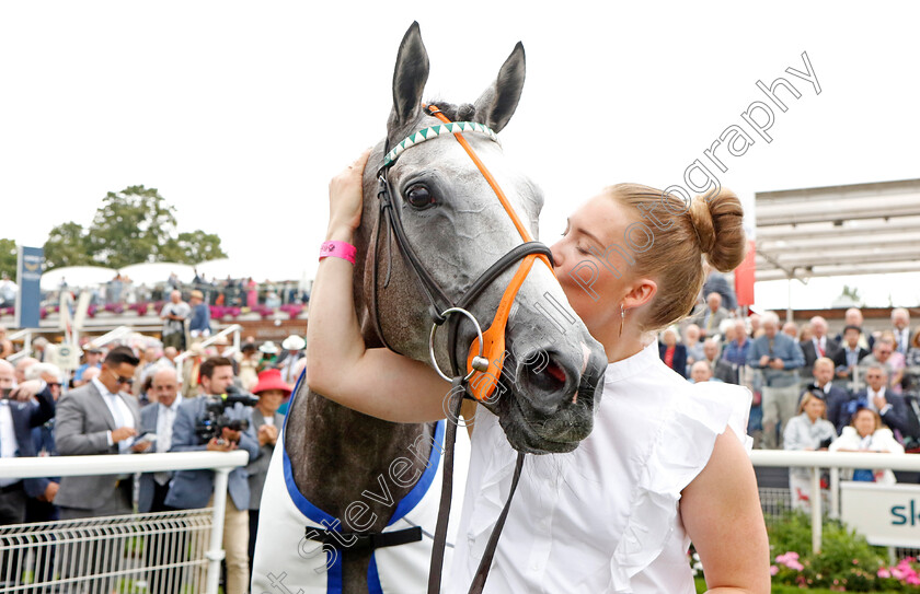 Alpinista-0015 
 ALPINISTA winner of The Darley Yorkshire Oaks
York 18 Aug 2022 - Pic Steven Cargill / Racingfotos.com