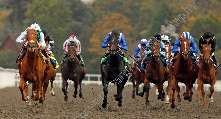 Glendevon-0004 
 GLENDEVON (left, Jamie Spencer) beats MOQARRAR (centre) and KAWASIR (right) in The 32Red British Stallion Studs EBF Novice Stakes Kempton 11 Oct 2017 - Pic Steven Cargill / Racingfotos.com